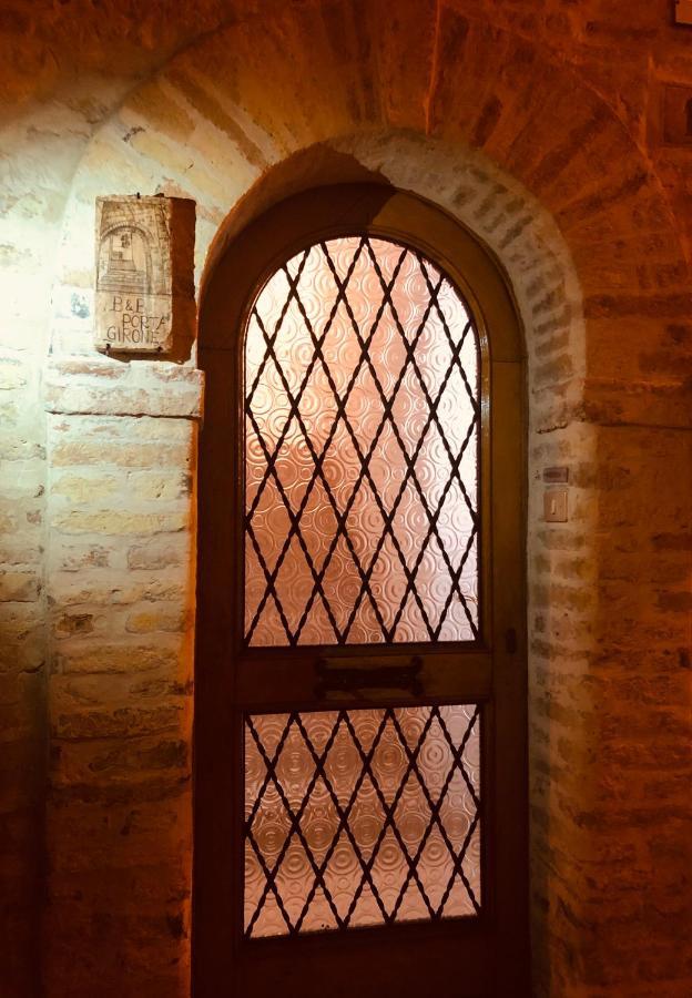 B&B Porta Girone Civitanova Alta Exterior foto