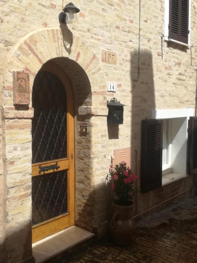 B&B Porta Girone Civitanova Alta Exterior foto